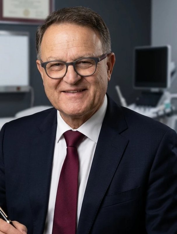 Portrait of Dr Assan Maghsoudlou